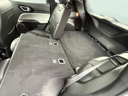 Used 2025 Jeep Compass Limited image 12