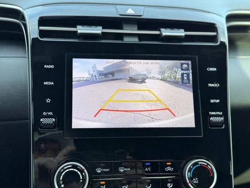 Used 2024 Hyundai Santa Cruz SE FWD image 25