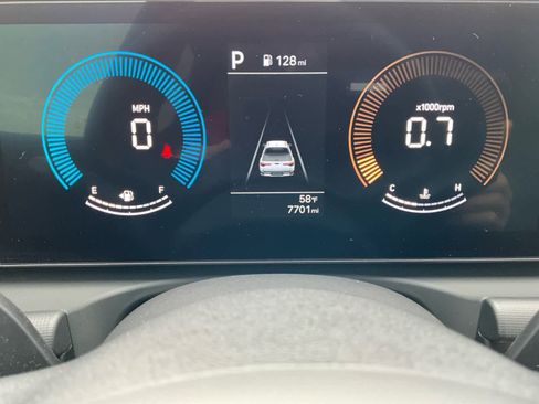 Used 2025 Hyundai Santa Cruz SEL image 22