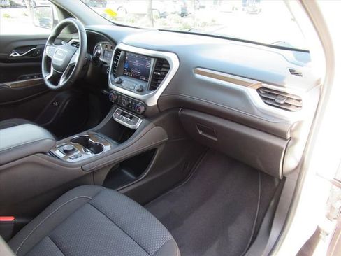 Used 2023 GMC Acadia SLE w/ Driver Convenience Package AWD/4WD image 11