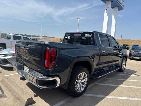 Used 2020 GMC Sierra 1500 SLT RWD image 9