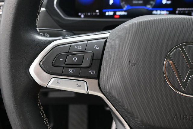 Used 2023 Volkswagen Tiguan SE FWD image 15