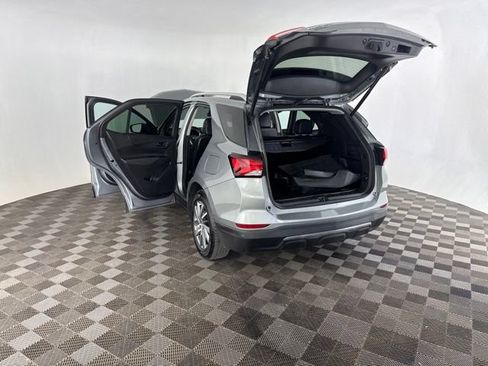 Used 2023 Chevrolet Equinox Premier AWD/4WD image 18