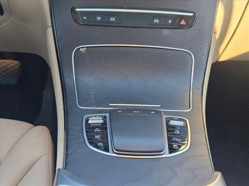 Certified 2022 Mercedes-Benz GLC 300 image 18