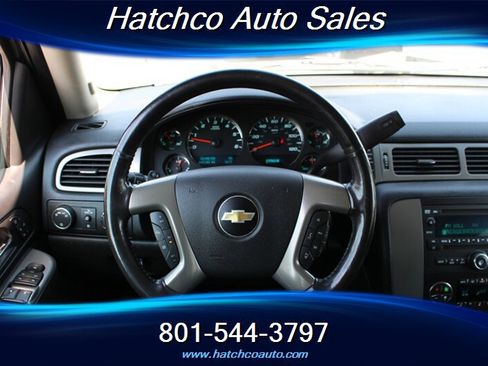Used 2012 Chevrolet Suburban LT AWD/4WD image 27