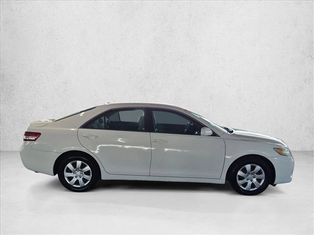 Used 2011 Toyota Camry LE FWD image 4