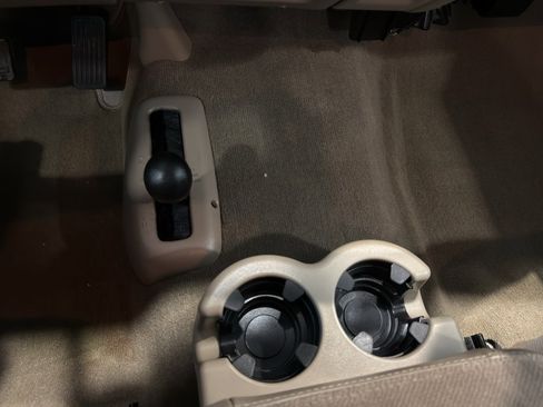 Used 2004 GMC Sierra 1500 4x4 Regular Cab w/ Light Duty Power Package image 19