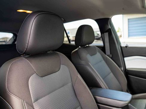 Used 2026 Chevrolet Trax LT w/ Driver Confidence Package FWD image 28