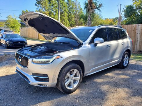 Used 2019 Volvo XC90 T5 Momentum w/ Advanced Package image 12