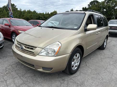 Used 2008 Kia Sedona LX image 2