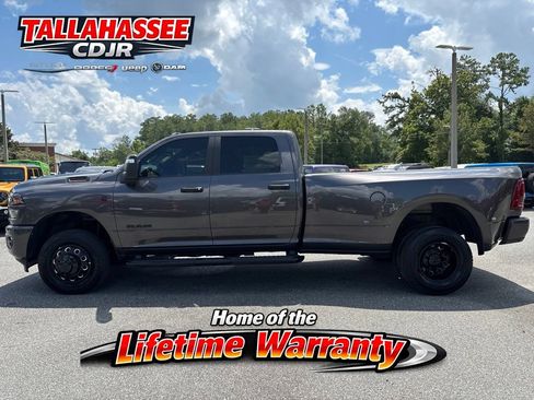 New 2026 RAM 3500 Big Horn AWD/4WD image 8