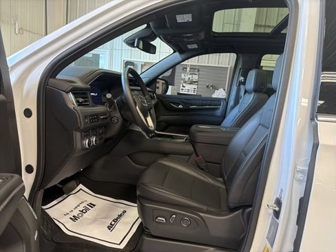Used 2023 GMC Yukon XL Denali w/ Max Trailering Package AWD/4WD image 9
