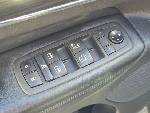 Used 2020 Jeep Grand Cherokee Limited image 19