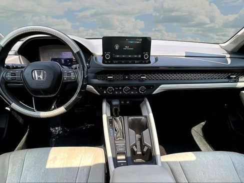 Used 2023 Honda Accord EX image 9