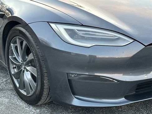 Used 2021 Tesla Model S Plaid image 6