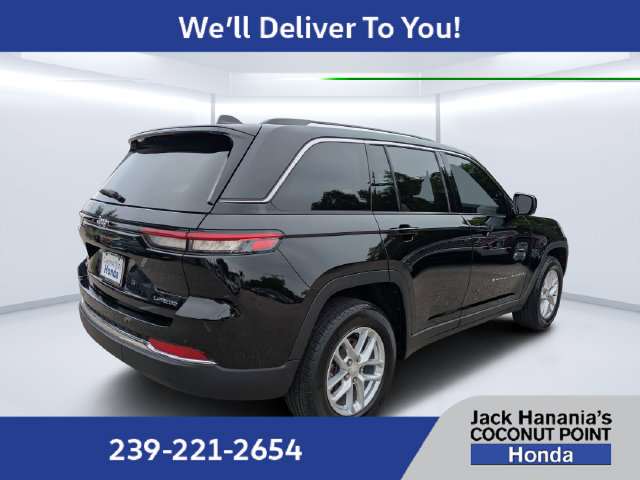 Used 2024 Jeep Grand Cherokee Laredo X w/ Trailer Tow Package AWD/4WD image 3