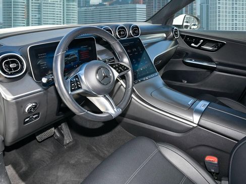 Used 2024 Mercedes-Benz GLC 300 image 15