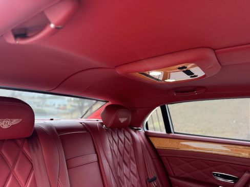 Used 2016 Bentley Flying Spur V8 image 37