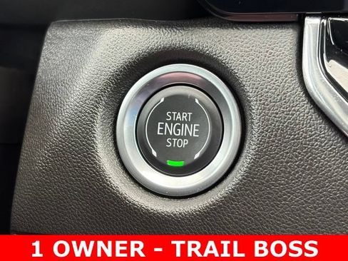 Certified 2025 Chevrolet Colorado Trail Boss AWD/4WD image 25