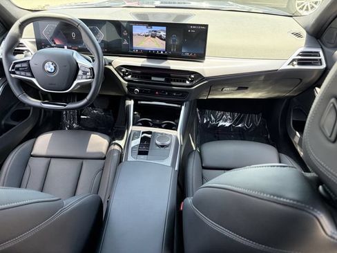 Used 2025 BMW 330i Sedan w/ Convenience Package RWD image 17