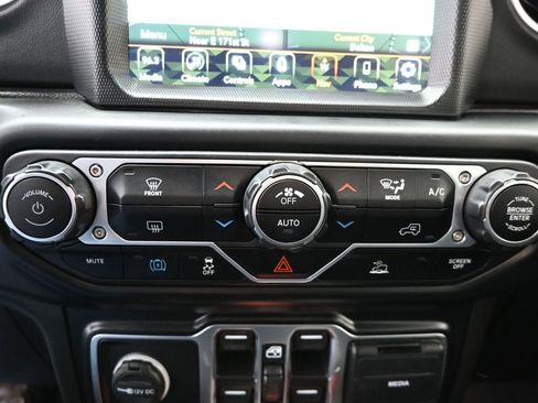 Used 2021 Jeep Wrangler Unlimited Sahara image 23