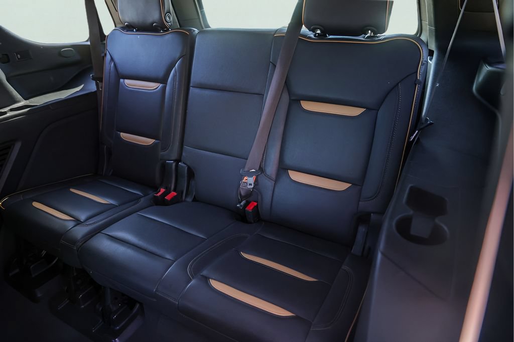 Used 2023 GMC Yukon AT4 AWD/4WD image 29