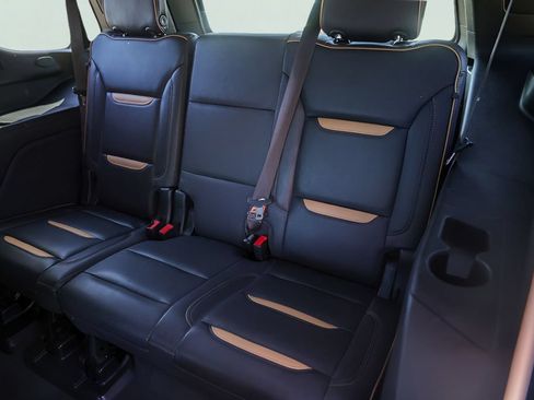 Used 2023 GMC Yukon AT4 AWD/4WD image 29