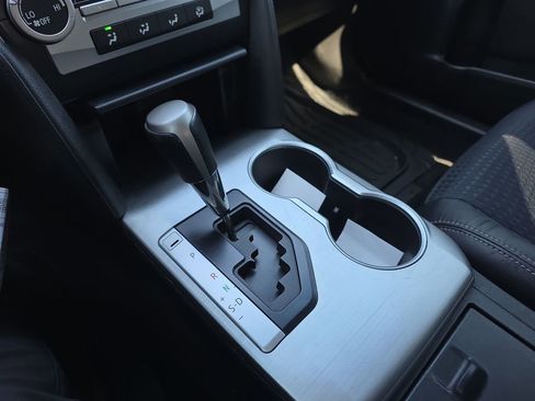 Used 2012 Toyota Camry SE FWD image 36