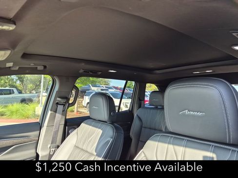 New 2026 Buick Enclave Avenir w/ Super Cruise Package FWD image 31