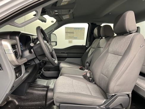 New 2026 Ford F250 XL w/ XL Chrome Package image 24