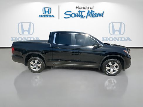 Certified 2025 Honda Ridgeline RTL image 8