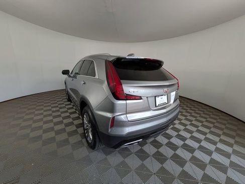 Used 2025 Cadillac XT4 Premium Luxury FWD image 11