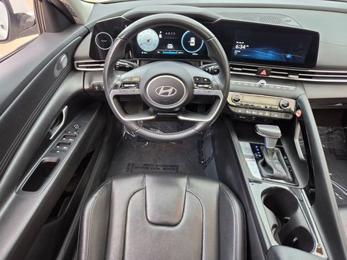 Used 2024 Hyundai Elantra Limited FWD image 15