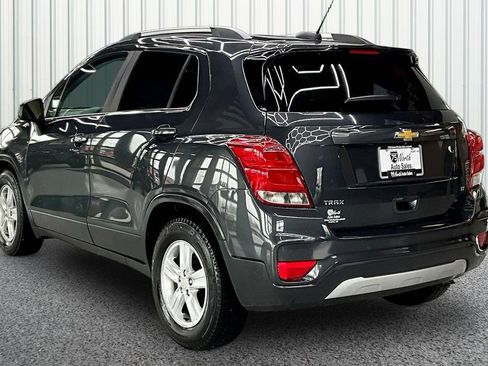 Used 2017 Chevrolet Trax LT w/ Driver Confidence Package FWD image 4