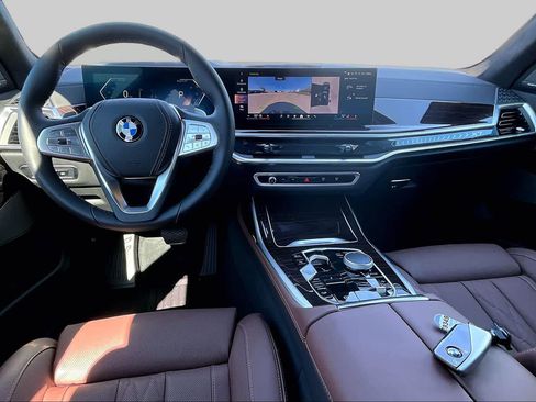 Used 2026 BMW X7 xDrive40i AWD/4WD image 15