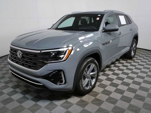 Certified 2024 Volkswagen Atlas Cross Sport SEL R-Line AWD/4WD image 36
