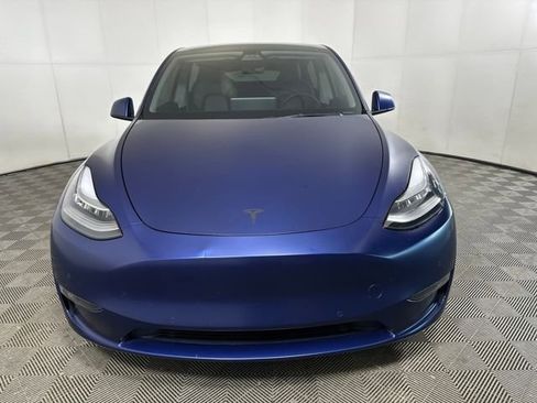 Used 2022 Tesla Model Y Long Range image 8