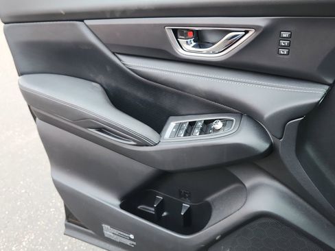 Used 2023 Subaru Ascent Limited image 6