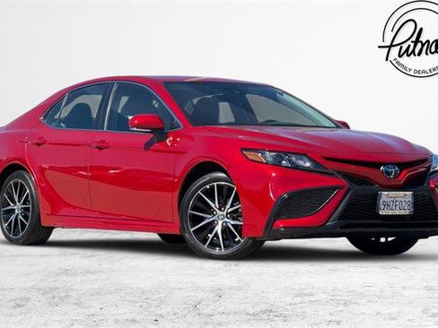 Used 2024 Toyota Camry SE w/ Cold Weather Package image 1