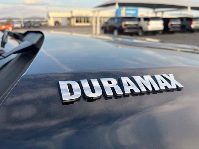 Used 2025 Chevrolet Silverado 1500 High Country AWD/4WD image 4