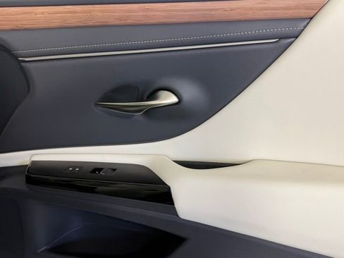 New 2025 Lexus ES 350 w/ Premium Package image 27