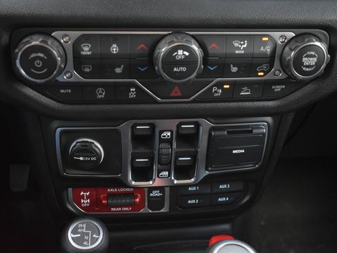 Used 2026 Jeep Wrangler Unlimited Sport AWD/4WD image 26