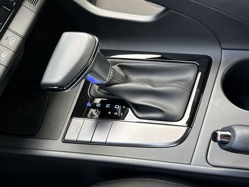 Certified 2025 Hyundai Elantra Sport FWD image 22