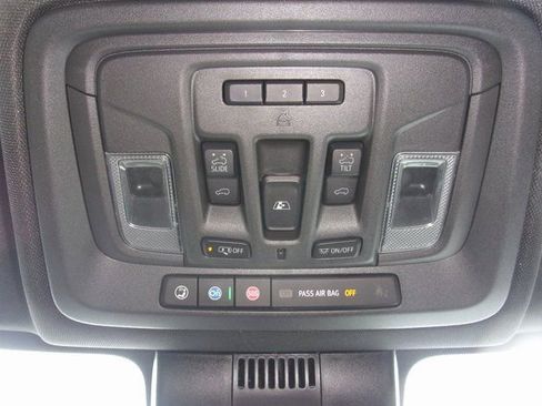 Used 2024 Chevrolet Silverado 1500 High Country w/ High Country Premium Package image 30