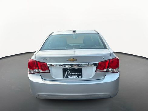 Used 2016 Chevrolet Cruze LT w/ Sun And Sound Package FWD image 4