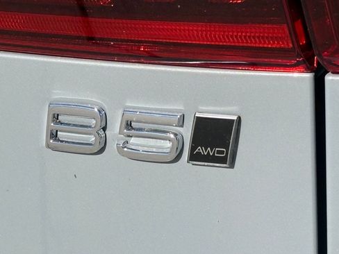 New 2026 Volvo XC60 B5 Plus w/ Protection Package Premier image 8