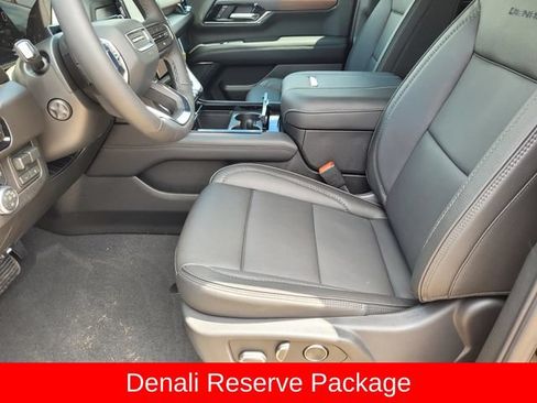New 2026 GMC Yukon Denali w/ Denali Reserve Package AWD/4WD image 21