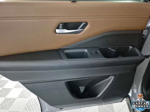 Used 2025 Nissan Pathfinder Platinum w/ Cargo Package AWD/4WD image 28