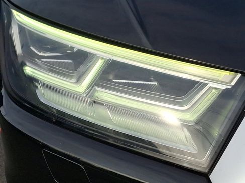 Used 2019 Audi Q5 2.0T Premium Plus w/ Premium Plus Package image 9