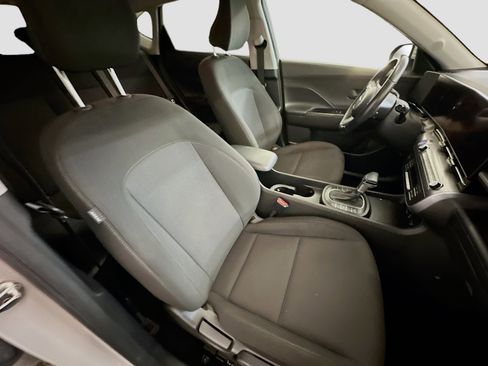 Used 2025 Hyundai Kona SEL image 31